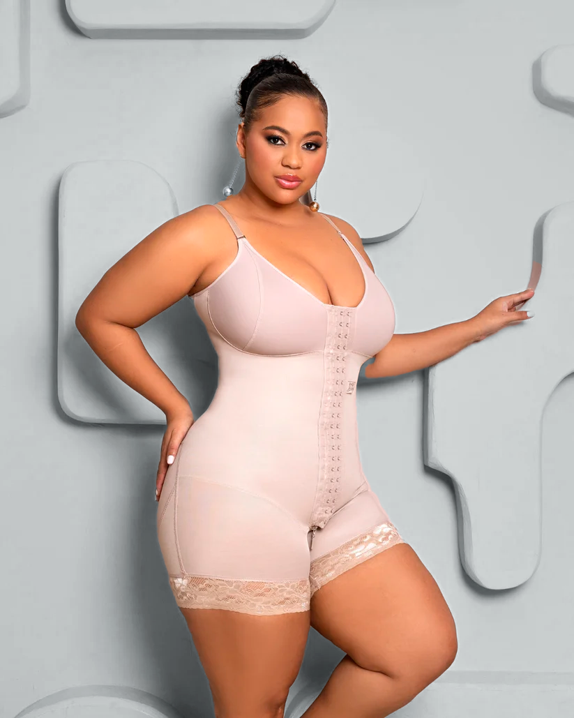 Macacão Charlote Alça Fina